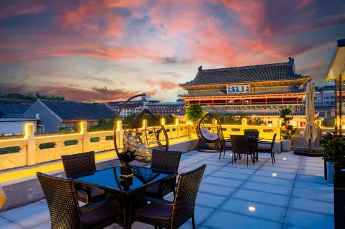 Meili Maple Hotel (Xi'an Bell Tower Metro Station Huimin Street Branch)