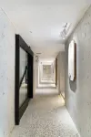 Xianyu River View Art Hotel (Jiefangbei Hongyadong Store)