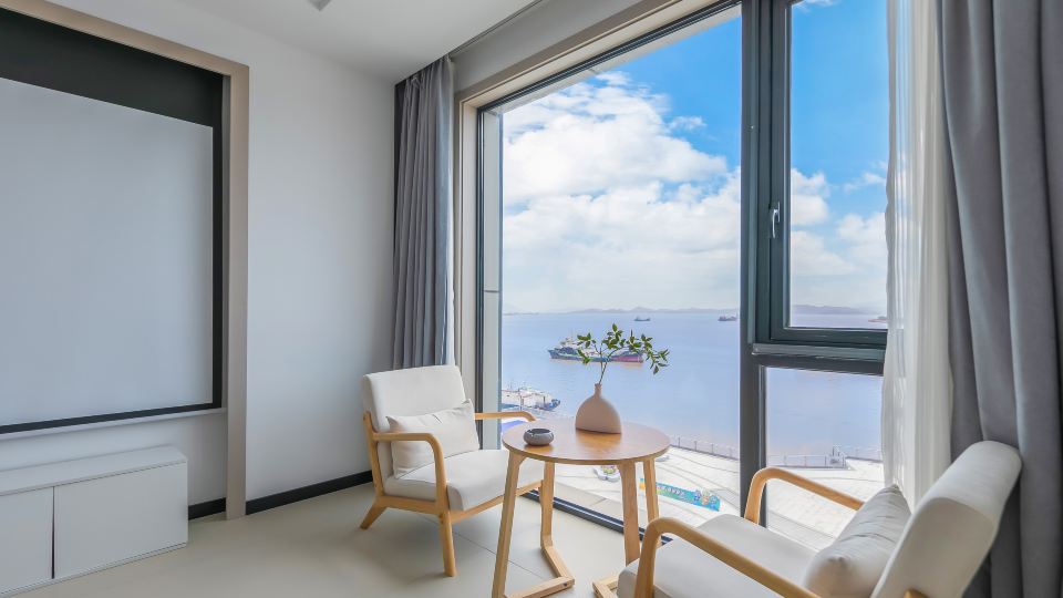 Seaview Light Luxury Homestay