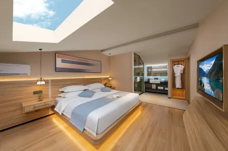 Yushe Yunshan Designer Hot Spring Hotel (Jiuzhaigou Scenic Area Visitor Center)