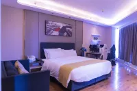 Dingchen E-Sports Apartment (Ganzhou Da Vinci Branch)