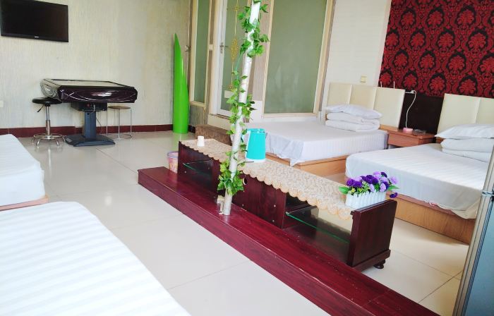Wuqiang Holiday Express Hotel