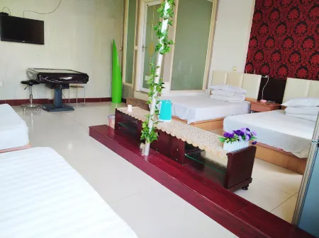 Wuqiang Holiday Express Hotel