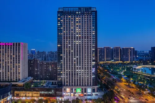Lake · Star Hills Service Apartment (Xiasha Longhu Street Store) - Beach