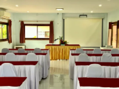 AURA PARK RESORT Hotels in Photharam