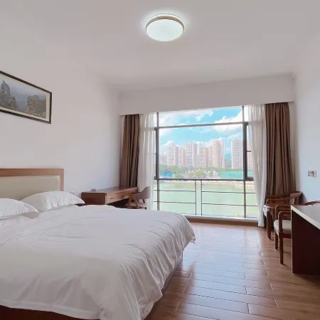 Shixing Hotel