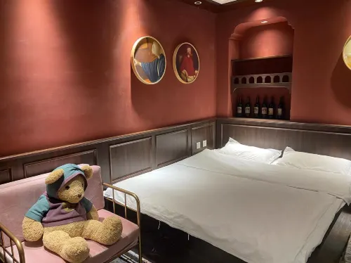Wulanhot Yishu Woju Hostel - Homestays