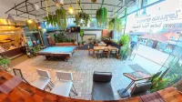 Faraway Suites - Bares