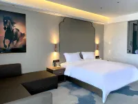 MAGIC HOTEL