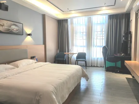 Yincan Esports Hotel (Santa Square Branch) Отели рядом с достопримечательностью «Chenyi Square»