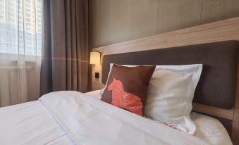 Junyi Hotel Chain (Tengzhou Railway Station Branch)