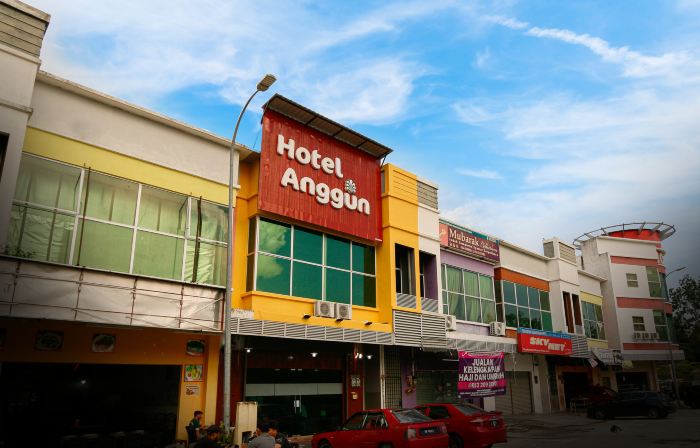 Swing & Pillows @ Anggun Hotel Seri Iskandar, Ipoh