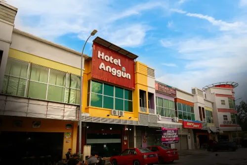 Anggun Hotel Hotels in Bota
