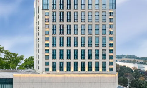 THE QUBE HOTEL ANQING