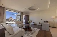 Shangri-la Danaman |Moonlight City View· Designer Oxygen Rich View (Dukezong Ancient City Store) - Jacuzzi