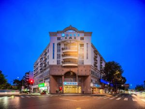 Hanting Youjia Hotel (Chengdu Yipin World Yihan Road East Subway Station)