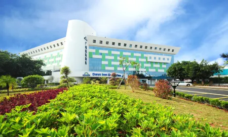 Days Hotel (Guangzhou Stadium) Отели рядом с достопримечательностью «Guangdong University of Foreign Studies and Foreign Trade»