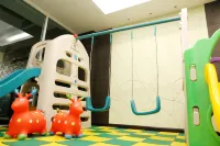 Crystal Palace Luxury Hotel Pattaya - Family