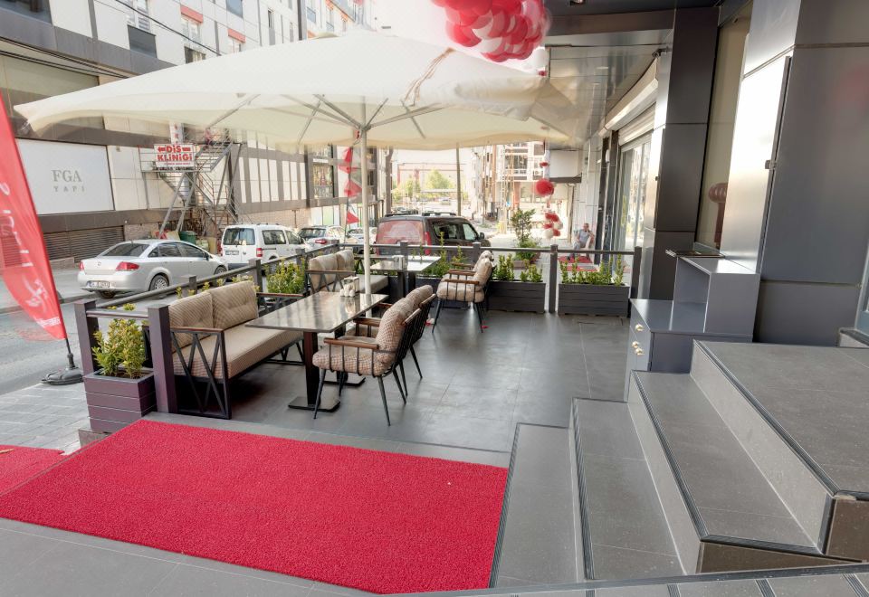 5. 이스트포트 호텔..