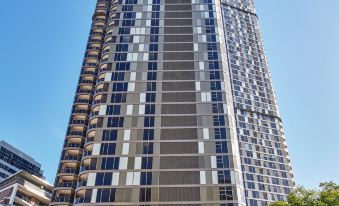 Meriton Suites George Street