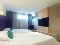 Y Hotel (Changzhi Medical College) - Park Yeri