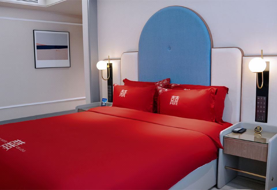 바이위 에펠 호텔