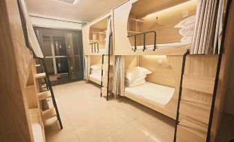 City 1 Line Space Capsule International Youth Hostel (Gangxia)