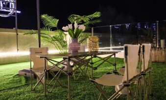 Yixi Xiaoju · Starry Sky Courtyard · Light Luxury Sojourn Guesthouse (Tekes Bagua City Branch)