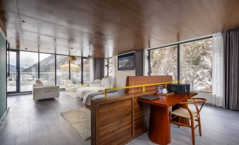 Kangding Yala Hot Spring Hotel