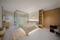 Yining City White Love Lane to Homestay (Liuxing Street Branch)