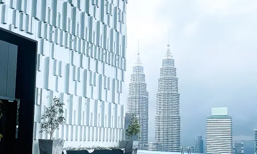 Platinum Suites at twin tower KLCC PAVILION By KIMIRO