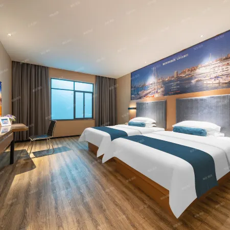 Huayi Select Hotel (Nanning East Railway Station)