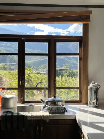 Lapu Valley Hotel Отели рядом с достопримечательностью «Damo Patriarch Cave»