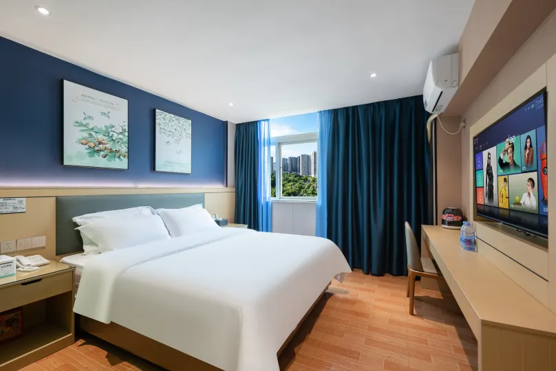 198 Boutique Hotel (Shenzhen Gongming Plaza Subway Station Daqianli Branch)