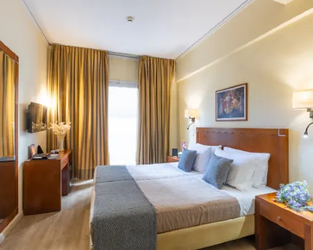 マリーナ ホテル アテネ アテネのホテル