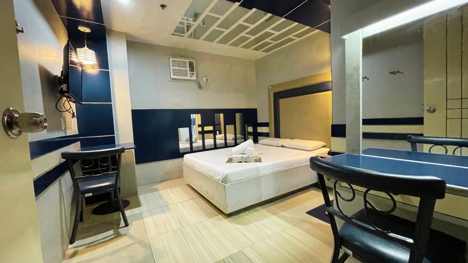 Hotel 99 Monumento Caloocan