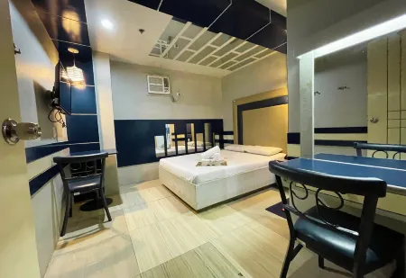 Hotel 99 Monumento Caloocan