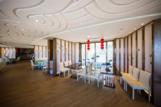 Hailing Island Poly Silver Beach Neptune Hotel