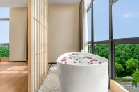 Totoro Spirit Hotel (Changzhou Chunqiu Yancheng WujinHigh-speed Railway Station)