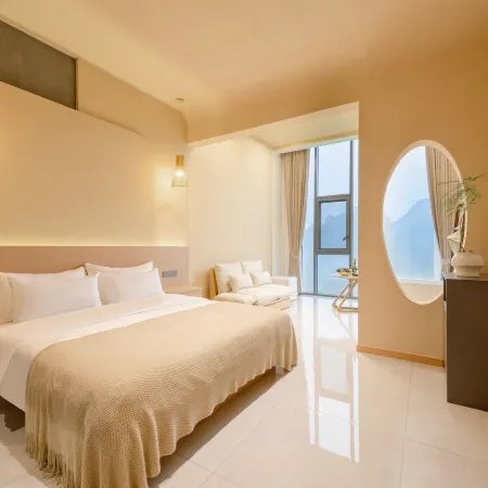 Yunxi Waterfall Viewing Cliffside Homestay, Guanling