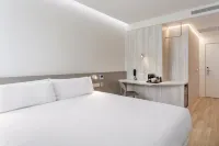 B&B HOTEL Santo Tirso Hôtels à : Calendário
