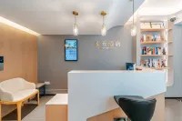 Lingyun Hotel (Linshui Middle School Hongfan Plaza)