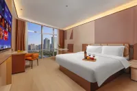 Rezen Select Hotel (Muping Qichezhan Experimental Middle School)