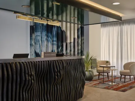 The Reach at Piccadilly, Manchester, a Tribute Portfolio Hotel Отели рядом с достопримечательностью «Колледж Коннелл Сикст Форм»