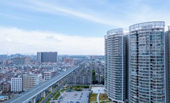 Huanshang Hotel (Guangzhou Zengcheng Xintang South Station Subway Station Branch)