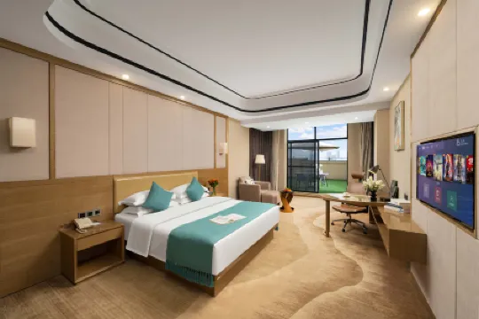 Fuying Hotel (Baoshan Station Wuzhou International Plaza)