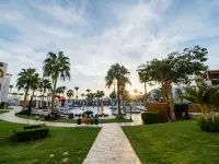 日出雷馬爾度假村 鄰近Shark‘s Bay Beach的酒店