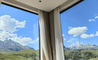 Litang Genie Zebamanxiangju Homestay
