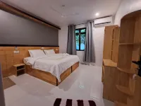 Rayva inn Hotels in Omadhoo
