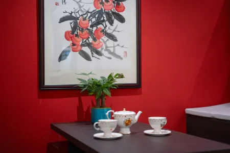 Lusheng Rongyi Meisu (Shanghai Hongqiao Airport Qibao Ancient Town Branch) Отели рядом с достопримечательностью «Ma Xiangbo Former Residence»